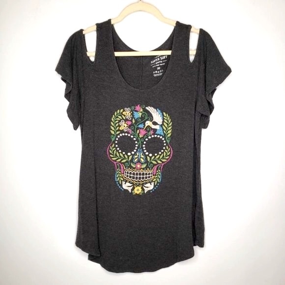 Torrid Women’s Day of the Dead Skull Open Shoulder Super Soft Tee Shirt Grey - Picture 1 of 7